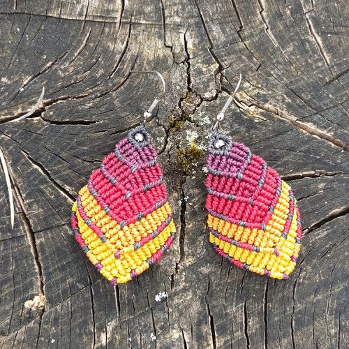 Boucles d’oreilles pendantes en macramé - prisme bohème solaire