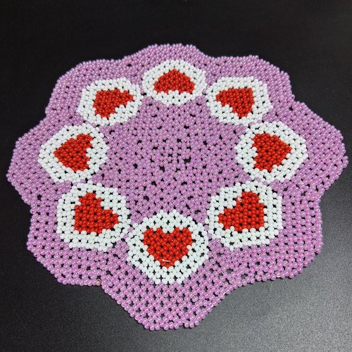 Napperon cœur en perles de couleur rose, blanc et rouge