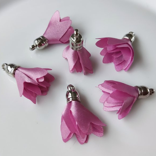 Lot 2 pompons rose en tissu acrylique forme tulipe fleur