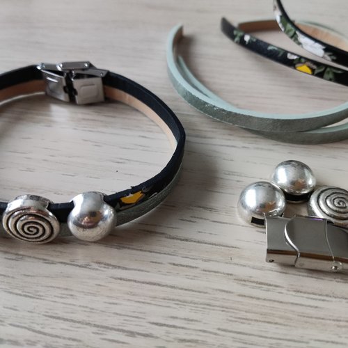 Kit bracelet en cuir noir fleuri et vert d'eau