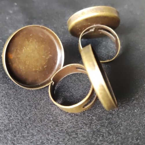Bague réglable en métal couleur bronze support pour cabochons