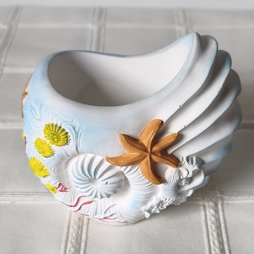 Pot à crayons ou pinceaux en forme de coquillage