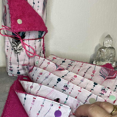 Essuie-tout en tissu lavable et réutilisable 7 carrés de 24cm de coté motif plumes - l'univers créatif d'isa