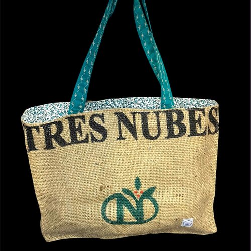 Sac cabas - pièce unique - toile de jute d'un sac de café costa rica -motif : logo tres nubes bohème nature - l'univers créatif d'isa
