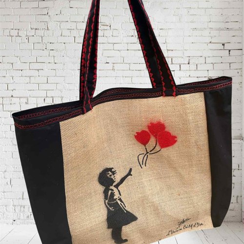 Sac “l’envol créatif”  style banksy – œuvre unique signée azela & l’univers créatif d’isa