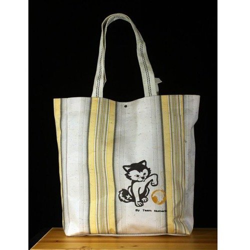 Le sac à course - fourre tout - totebag 38 x 42 x 10 cm- sac porté épaule - cabas plage / chat brodé / tissu recyclage upcycl