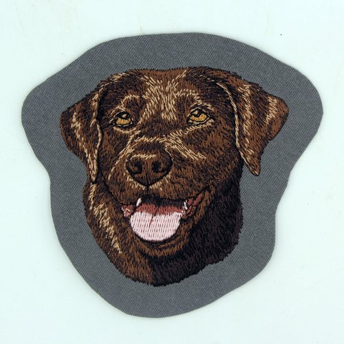 Écusson patch brodé labrador applique thermocollant broderie chien chasse compagnie retriever personnalisé panier harnais textile