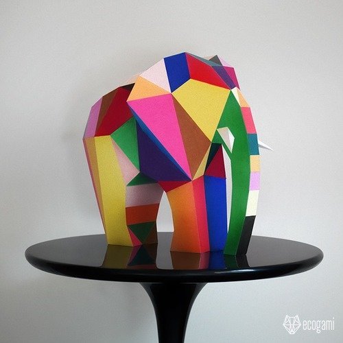 Sculpture d'éléphant en papier