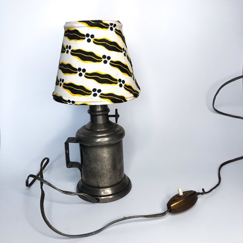 Lampe rétro bouche bée