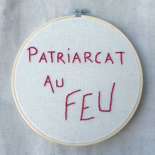 Décoration brodée « patriarcat au feu « 