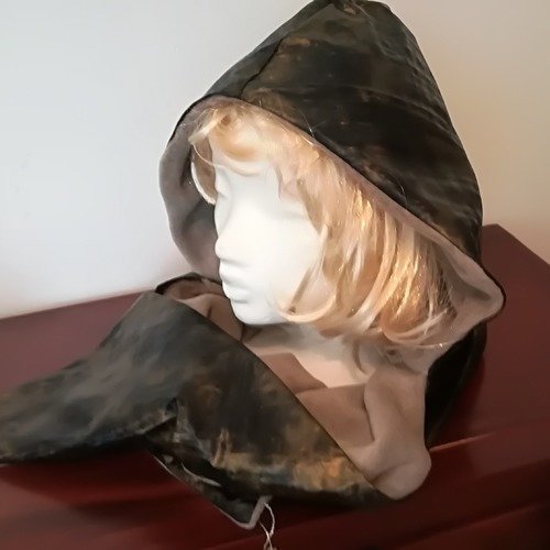 Echarpe capuche noir mordoré