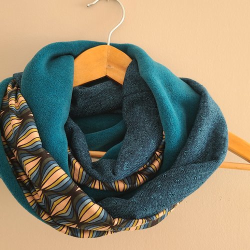 Snood femme bleu turquoise et géométrie