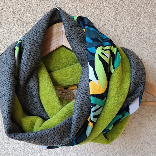 Snood, écharpe col, étole, cache cou,  femme deux verts et imprimé