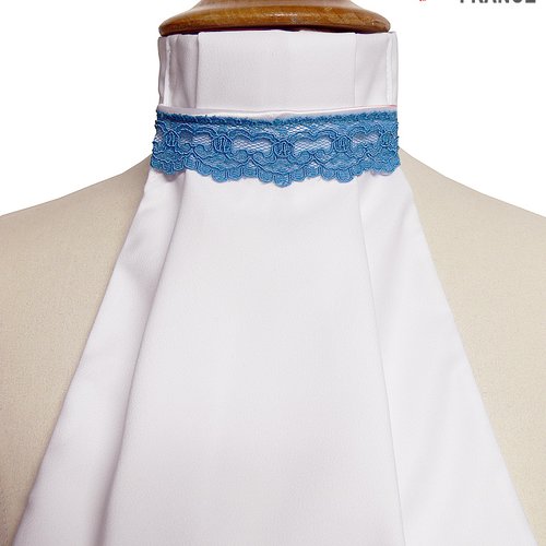 Lavallière de dressage blanche et dentelle bleue - cravate équestre