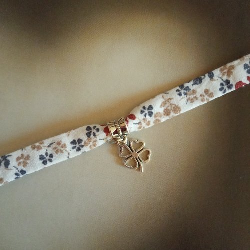 Bracelet liberty porte-bonheur - bijou tissu avec trèfle 4 feuilles - idée cadeau