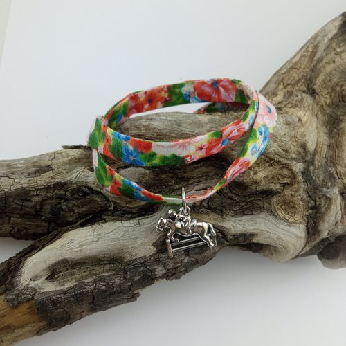 Bracelet double, mode équestre - bijou en ruban tissu rose, breloque cheval équitation - personnalisable
