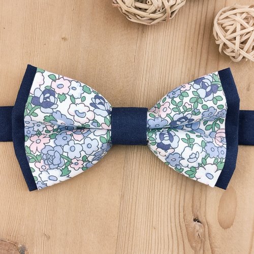Nœud papillon bleu marine avec fleurs liberty  / pochette de costume / boutons de manchettes - mariage, communion, baptême, cérémonie