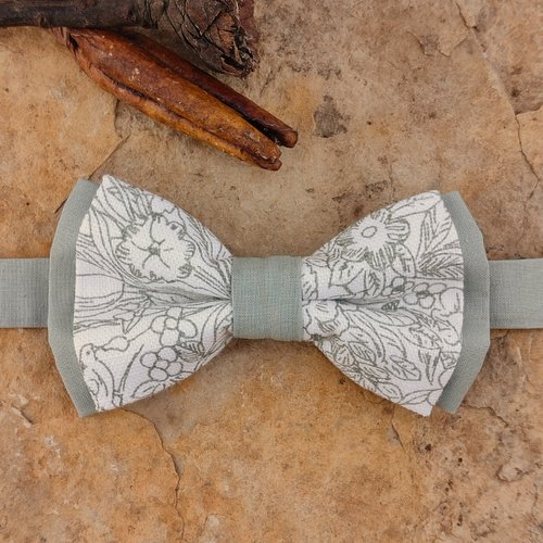 Noeud papillon double à fleurs vert sauge / pochette costume / boutons de manchette - accessoire homme mariage