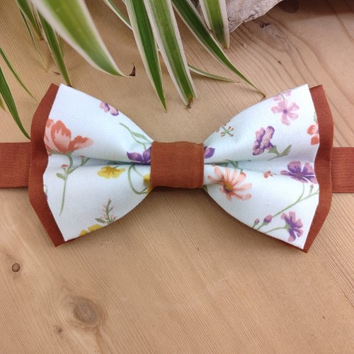 Noeud papillon vert tendre à fleurs et tissu uni terracotta/noisette - pochette costume / boutons de manchette - accessoire homme mariage