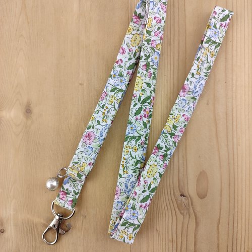 Cordon tissu fleuri rose et vert sauge - tour de cou, dragonne, lanière, corde, cordon téléphone portable, porte clés badge, cadeau