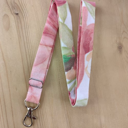 Dragonne porte badges tissu à motif rose - tour de cou, cordon téléphone, porte clés infirmière, soignant
