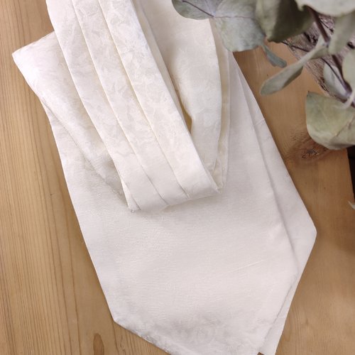 Cravate (foulard) ascot à nouer - lavallière ivoire façonné pour mariage, cérémonie - pochettes tissu / boutons de manchette assorties