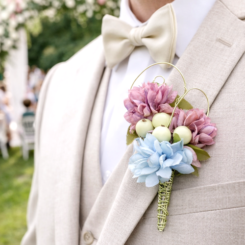 Boutonnière cérémonie florale rose et bleue - accessoire mariage champêtre, épinglette homme pour costume de cérémonie