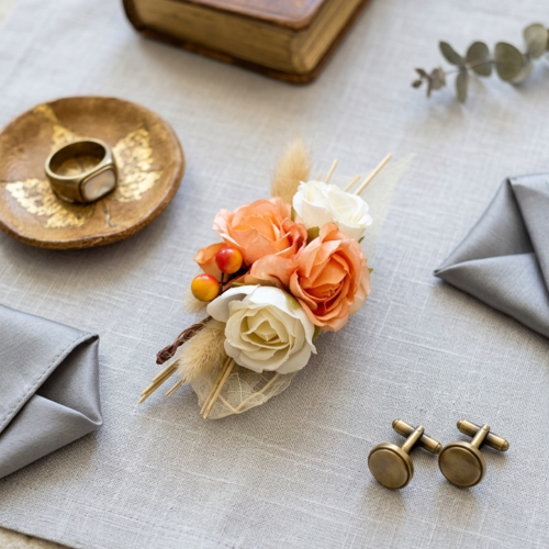 Boutonnière mariage champêtre homme orange & crème - accessoire champêtre, épinglette homme pour costume de cérémonie