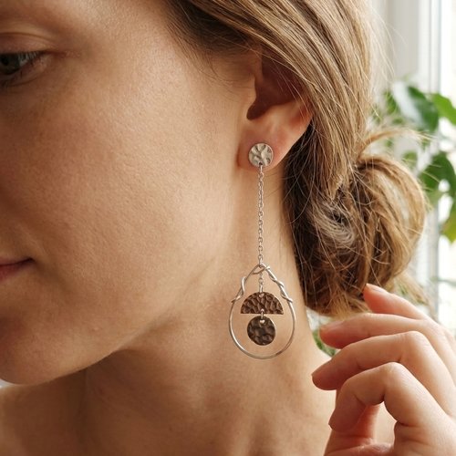 Boucles d'oreilles pendantes motif goutte d'eau en métal argenté martelé - puces anti-allergies - cadeau femme