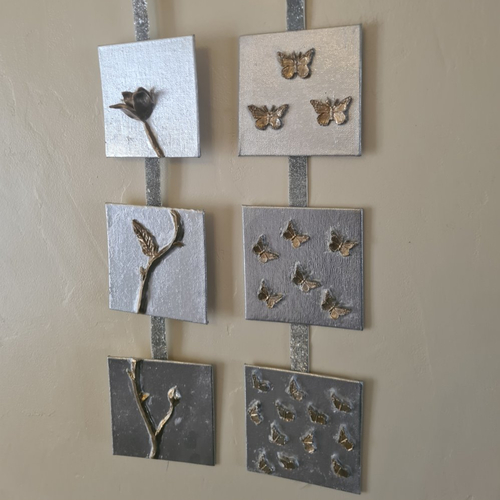 Art mural fait main en relief papillon et fleur rose argenté et doré personnalisable