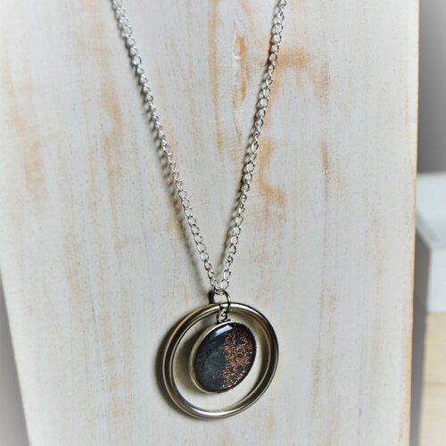 Collier argent pendentif noir paillettes cuivre anneau rond chaîne médaillon