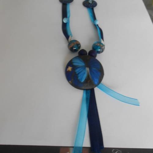 Collier sautoir bouton bleu