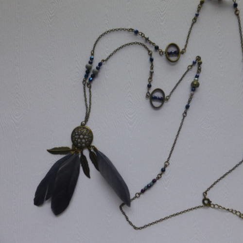 Collier pendentif attrape-rêve bronze et perles bleues 