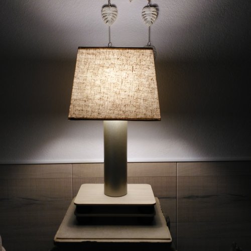 Lampe à poser, lampe de table, luminaire de chevet, luminaire de création.