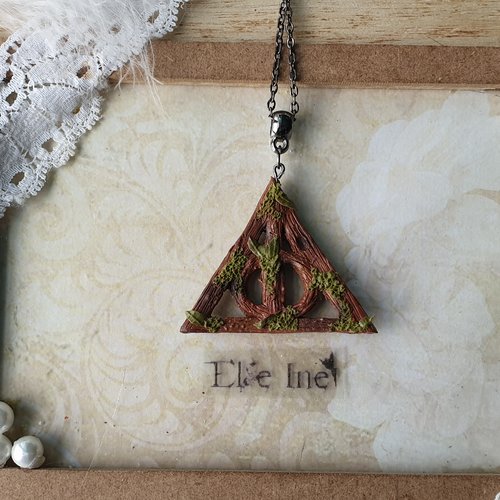 Collier les reliques de la mort - nature - en polymère