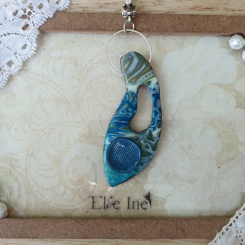 Collier inspiration desigual modèle 19 en polymère