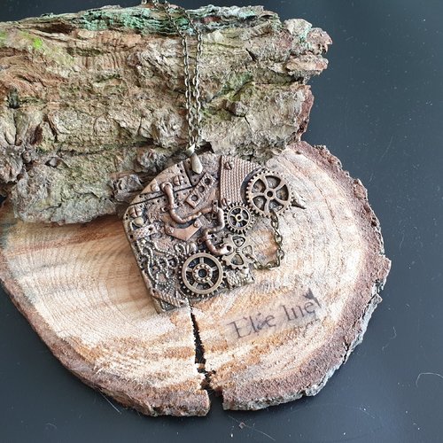 Collier pendentif steampunk en polymere