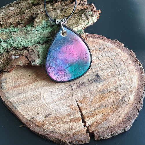 Collier petit chat galactique en polymere