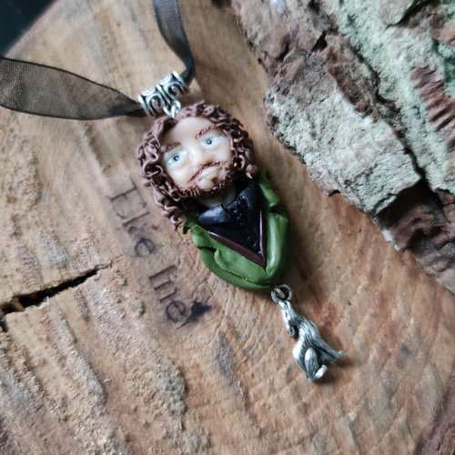 Collier sirius black en polymère