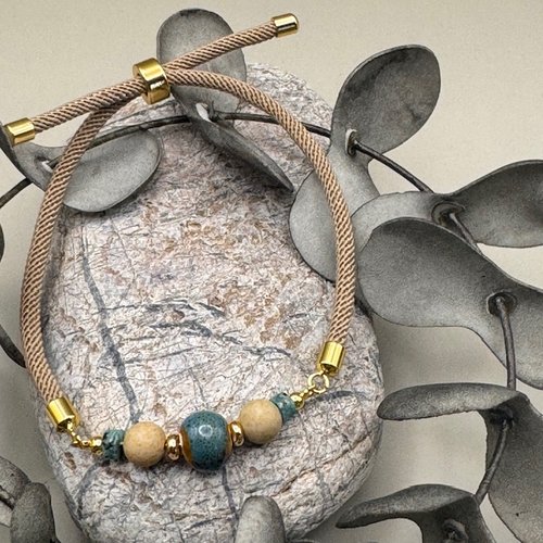Bracelet réglable cordon torsadé & perles