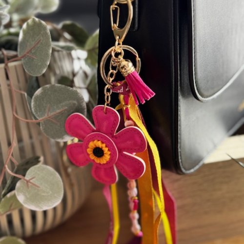 Porte clés / bijou de sac message "fais de toi une priorité"