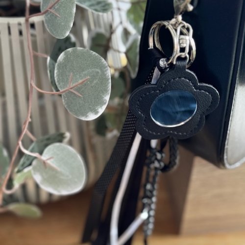 Porte clés / bijou de sac message "parfaitement imparfaite"