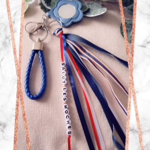 Porte clés / bijou de sac message "salut les moches"