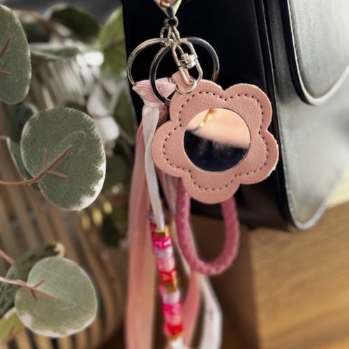 Porte clés / bijou de sac message "tata d'amour, tata cool"