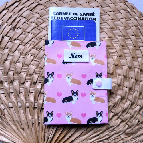 Protège carnet de santé pour chien, housse passeport, chiens bouledogue  teckel dalmatien chez le vétérinaire, nom brodé - Un grand marché