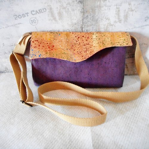 Pochette bandoulière, petit sac, cadeau homme femme, liège violet, bulles colorées et papillons, sac vegan, cadeau anniversaire,