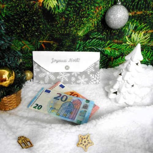 Enveloppe cadeau noël, flocons de neige fond gris, broderie argentée joyeux noël, pochette cadeau homme femme enfant