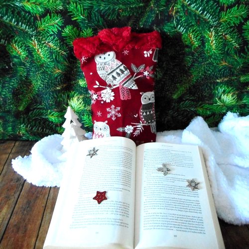 Pochette à livre broché, housse matelassée livre, tissu chouettes hiver, fourrure rouge, cadeau lecteur lectrice, protection matelassée