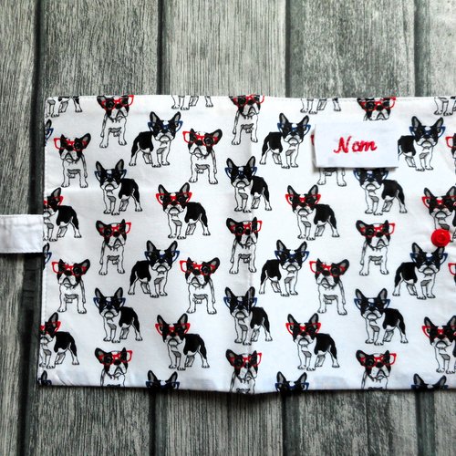 Petit protège carnet de santé pour chien, etui passeport, bouledogues français à lunettes, nom brodé