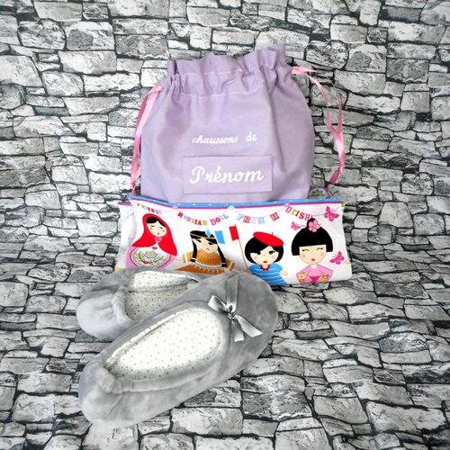 Sac à chaussons ecole, prénom fille enfant, coton parme et poupée du monde, rentrée scolaire, pochon à doudou